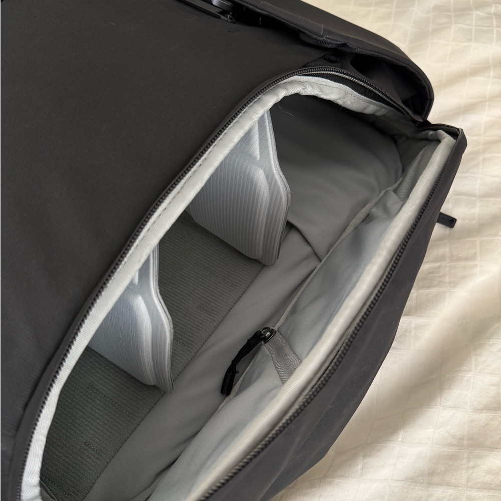 Peak Design Everyday Backpack - Picture 10 of 11